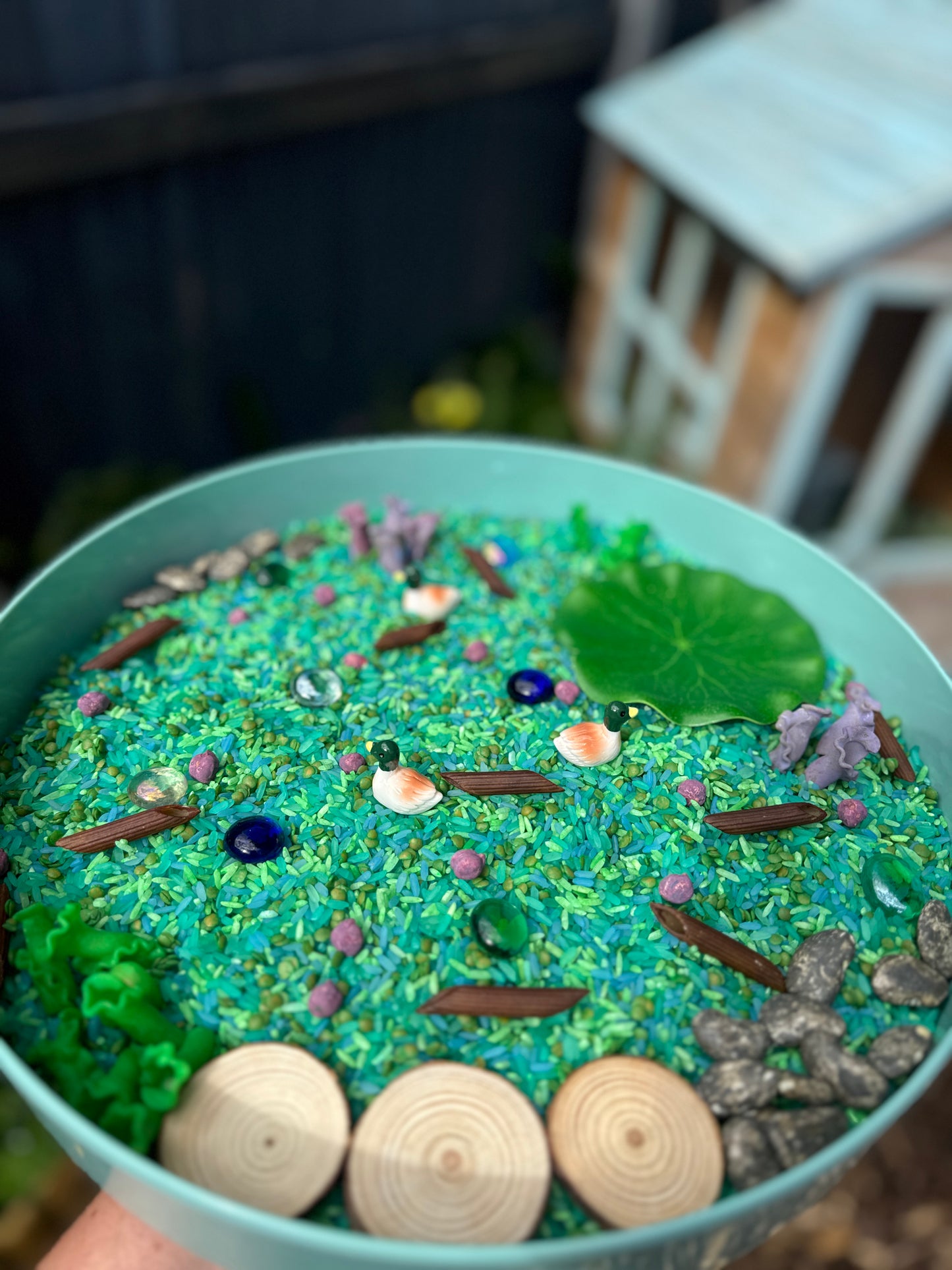 Duck feeding pour and play tuff tray kit