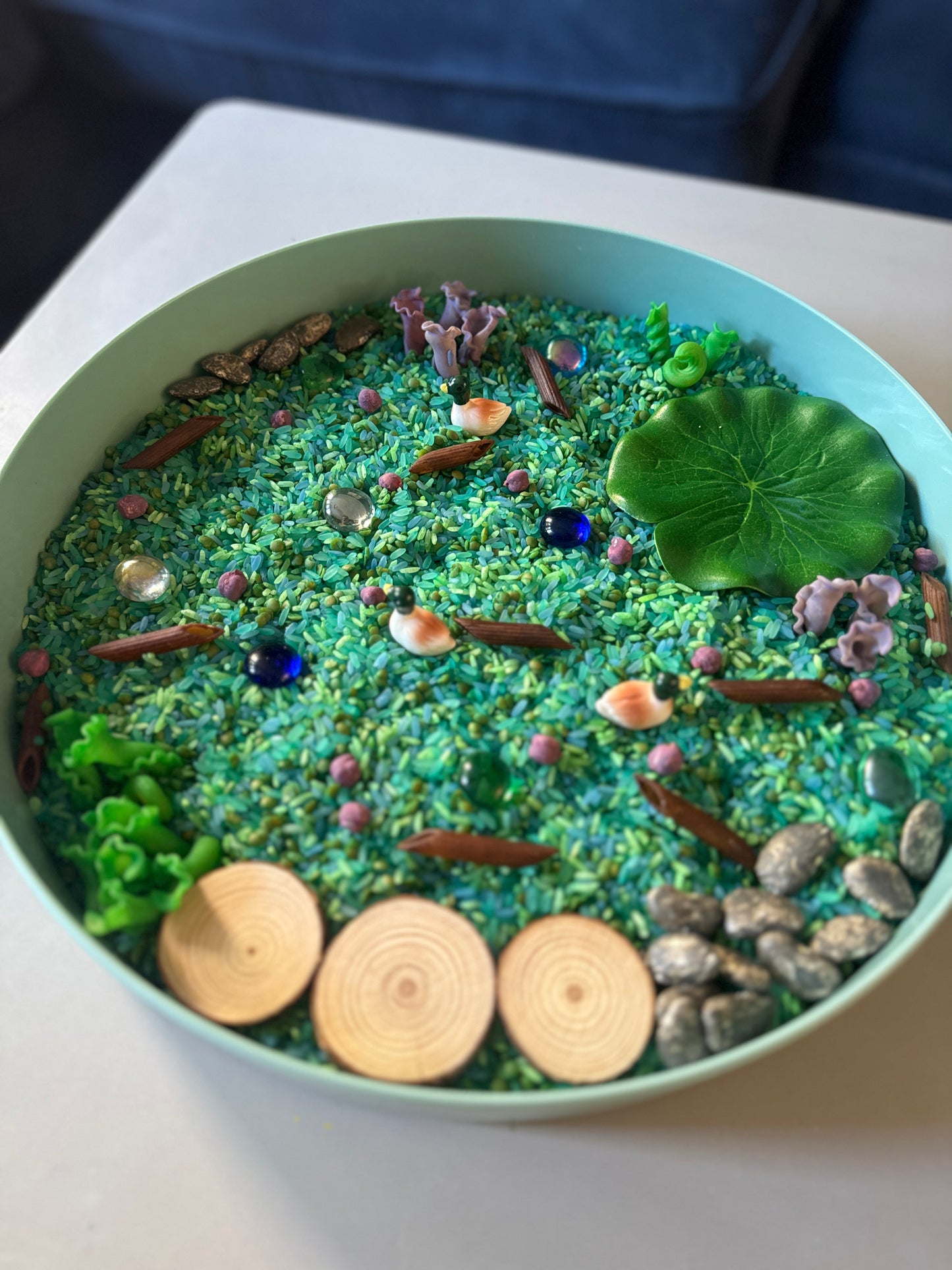 Duck feeding pour and play tuff tray kit