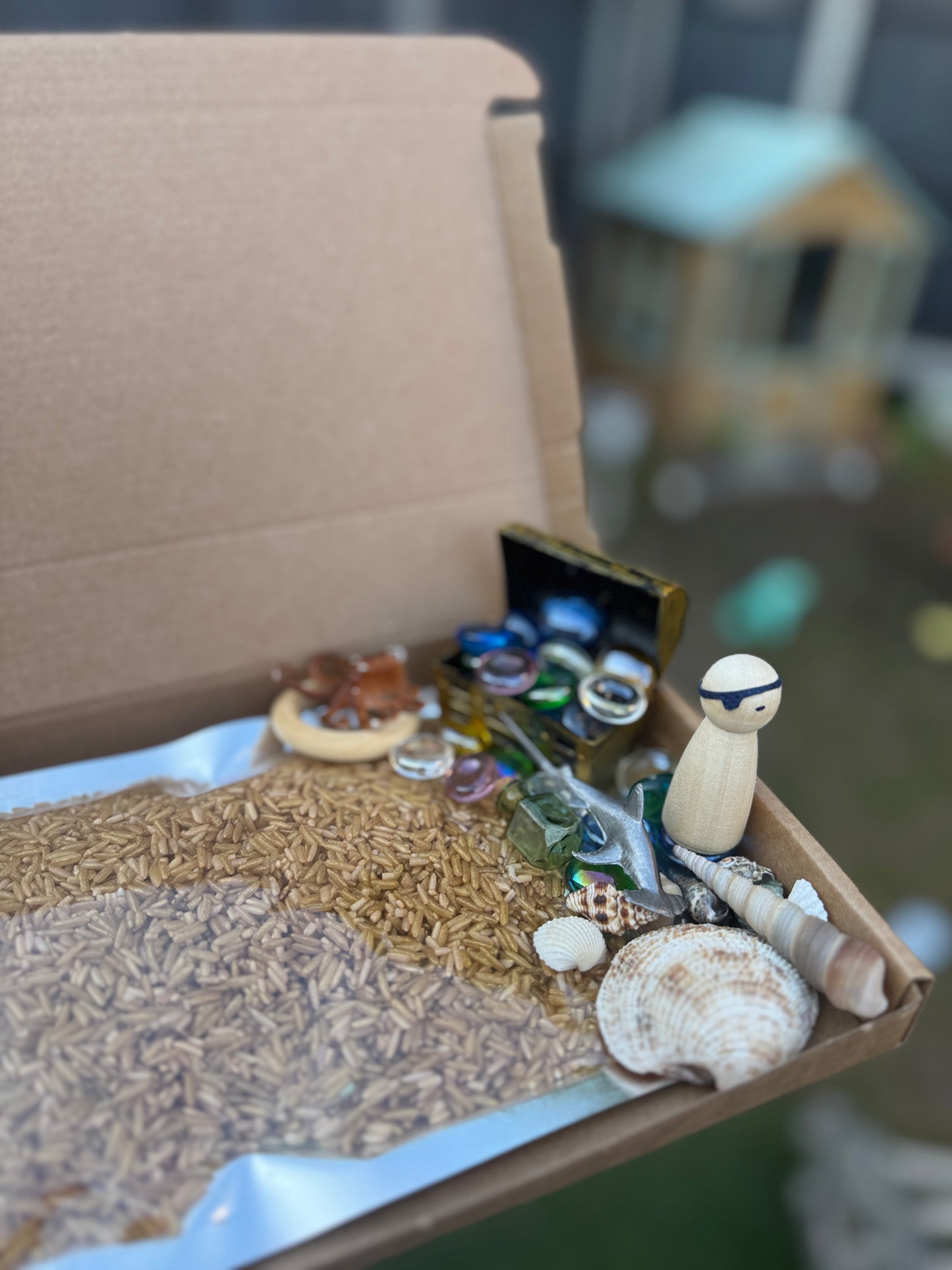 Buried wonders Pirate treasure  pour & play sensory kit