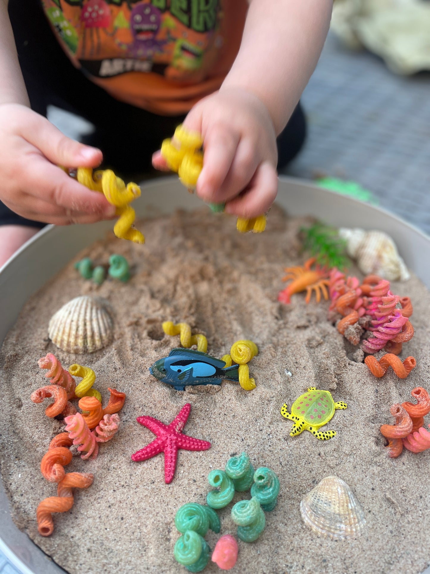 Sea, Play, do sand & coral under the sea pour & play sensory small world kit
