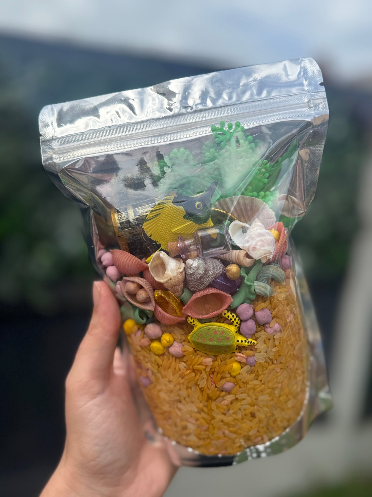Taste of the Caribbean Ocean treasures under the sea sensory kit pour & play