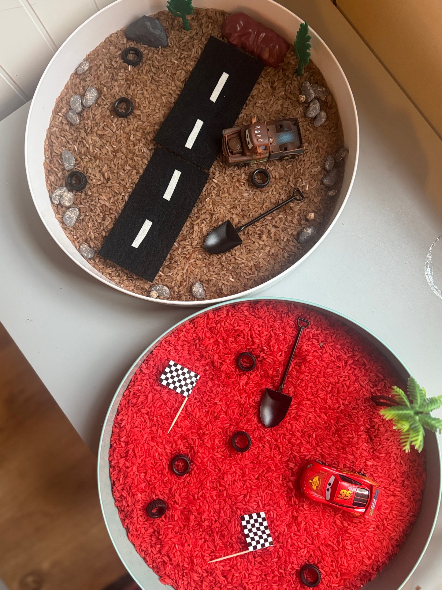 Race day cars sensory kit pour & play