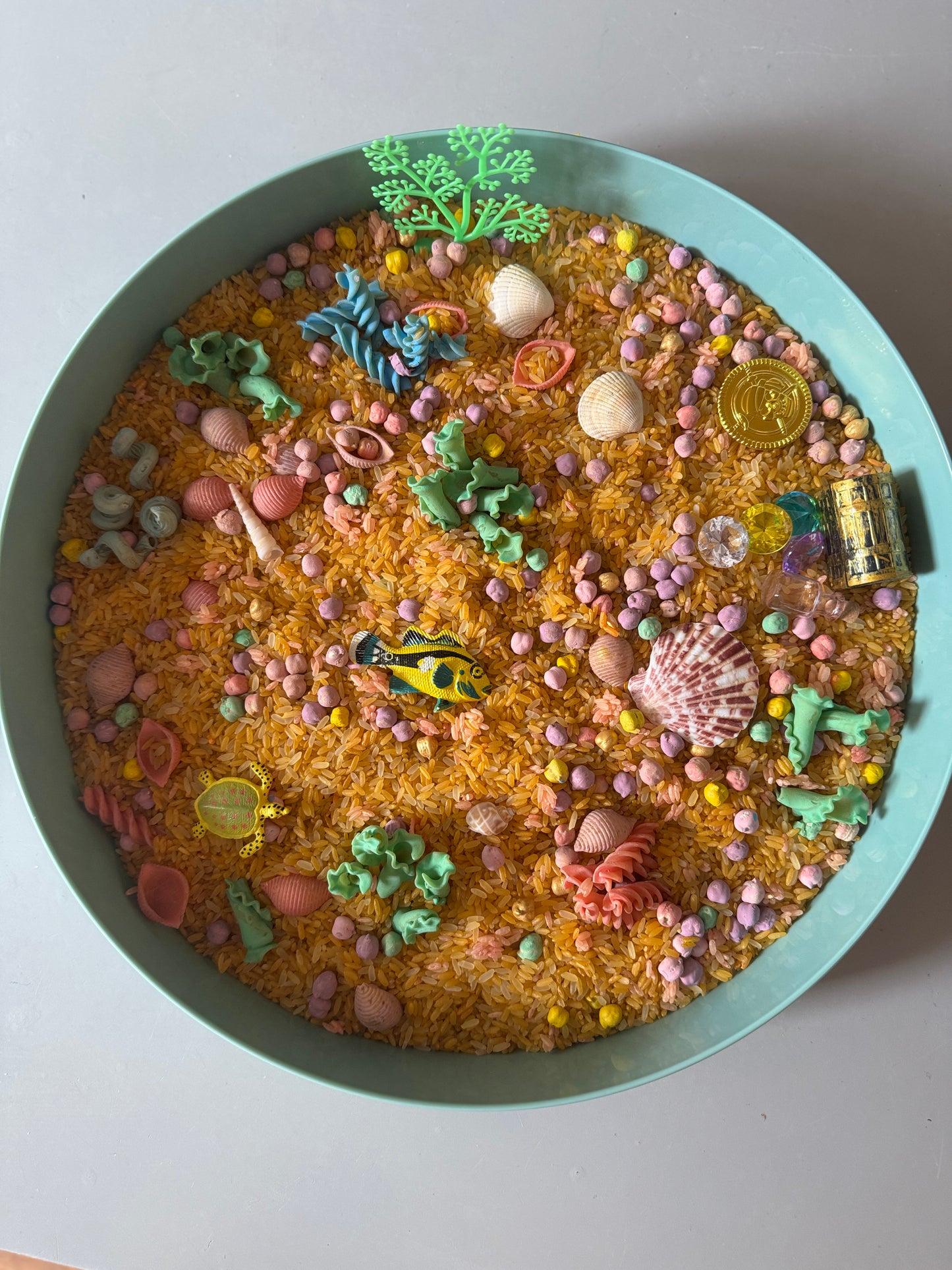 Taste of the Caribbean Ocean treasures under the sea sensory kit pour & play