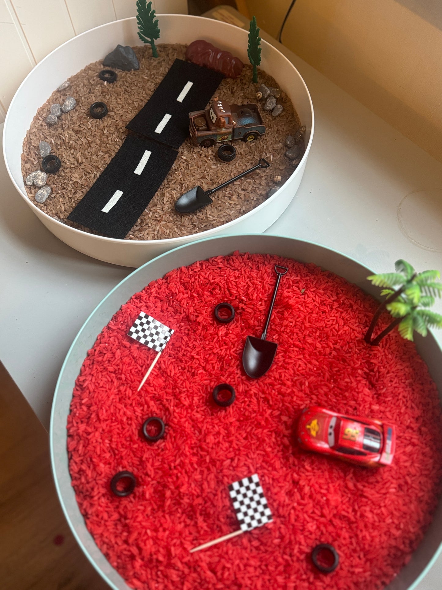 Race day cars sensory kit pour & play