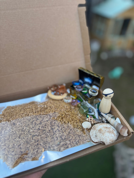 Buried wonders Pirate treasure  pour & play sensory kit